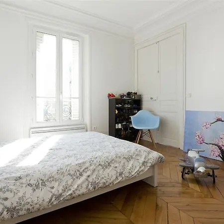 Spacious 3 Bedrooms - Arc De Triomphe